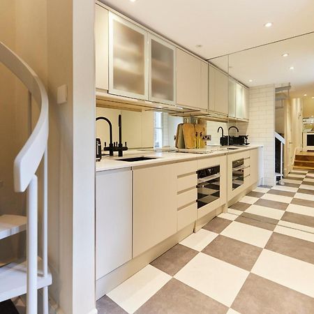 The Designers Suite Kensington - Stylish 1Bdr Flat 런던 외부 사진