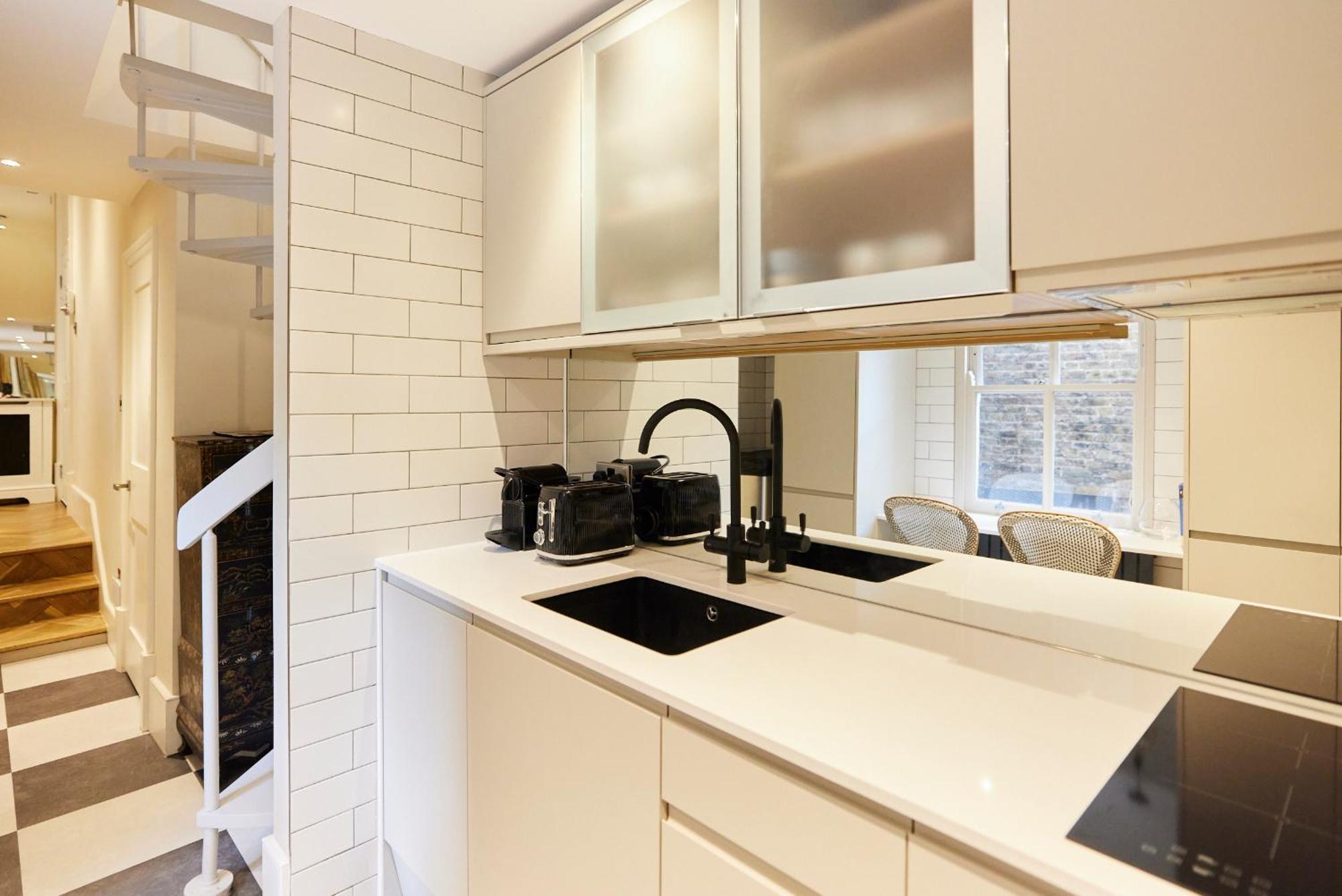 The Designers Suite Kensington - Stylish 1Bdr Flat 런던 외부 사진